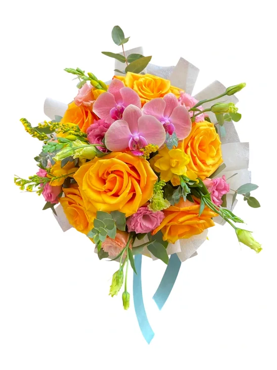 Bouquet personalizzato — rose e fiori misti composti su richiesta dal fioraio a Iglesias